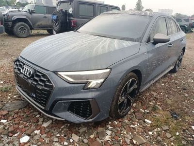 Audi A3, 2022 г., синий, 25 000 км Audi A3, 2022 г., синий, 40 000 км