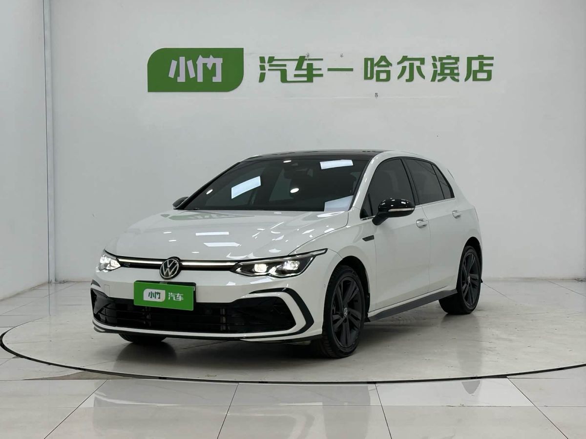 Volkswagen Golf, 2022 г., белый, 28 000 км Volkswagen Golf 2021 280TSI DSG R-Line