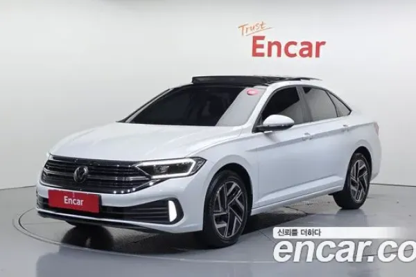 Volkswagen Jetta (7 поколение), 2023 г., белый, 10 306 км