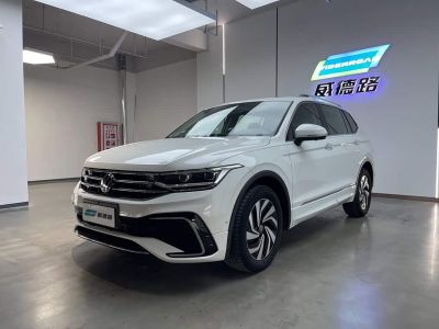 Volkswagen Tiguan L, 2023 г., шампань / коричневый, 28 600 км Volkswagen Tiguan L 2024 исполнение «Чучжун» 330TSI автомат одна ведущая ось R-Line Лунъяо версия