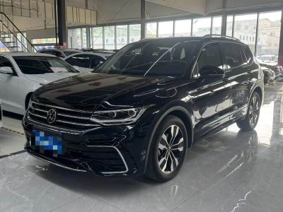 Volkswagen Tiguan L, 2024 г., чёрный, 30 000 км Volkswagen Tiguan L 2024 330TSI автомат одна ведущая ось R-Line комплектация «Юэсян»