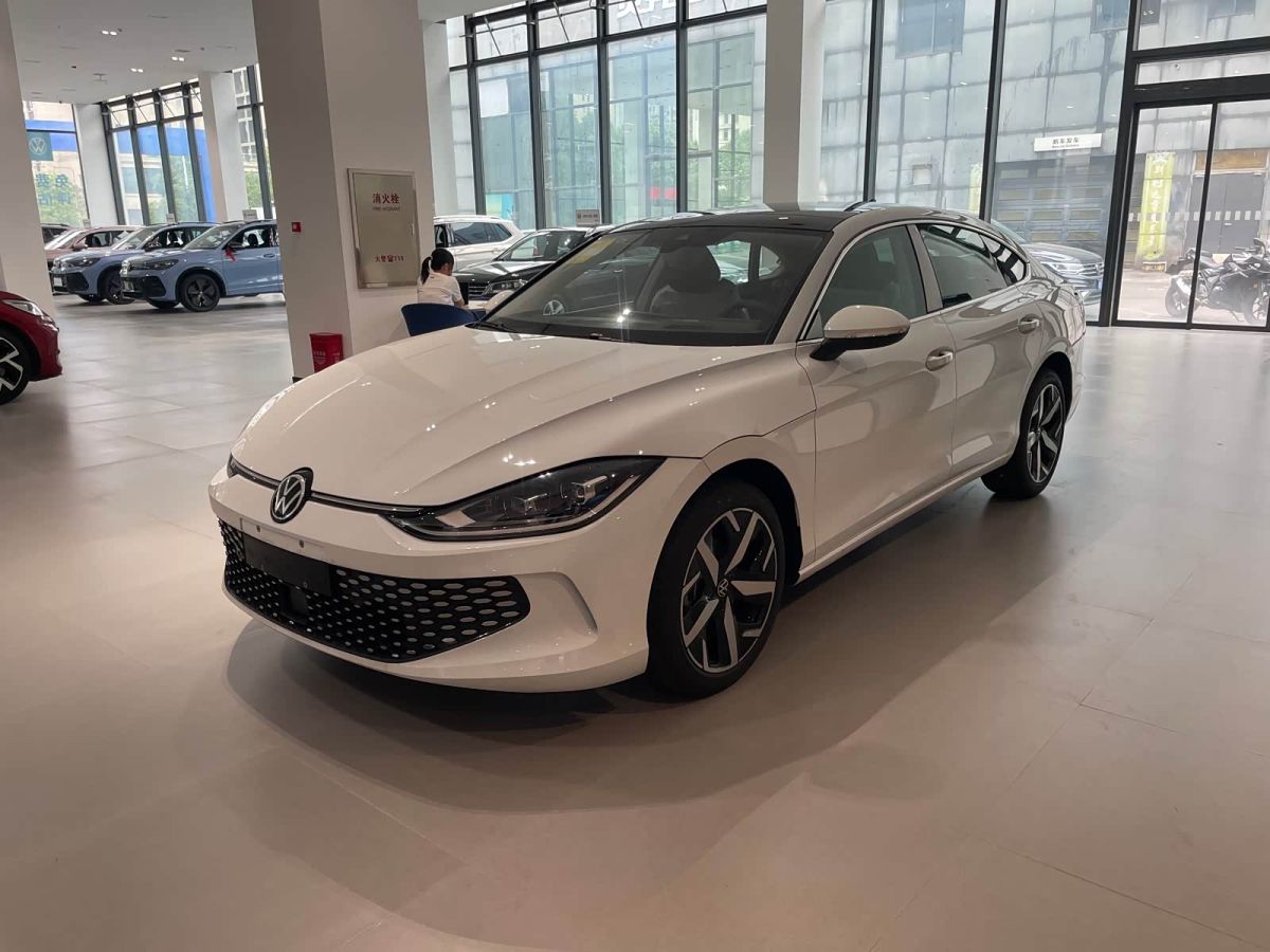Volkswagen Lamando, 2026 г., белый, 100 км Volkswagen Lamando 2025 Lamando L 280TSI DSG комплектация «Кула»