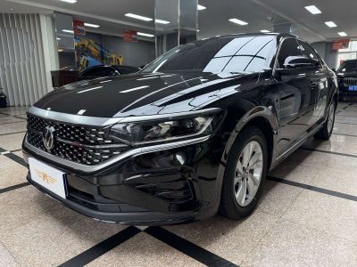 Volkswagen Passat, 2024 г., чёрный, 39 000 км Volkswagen Passat 2023 280TSI комплектация «Элита»