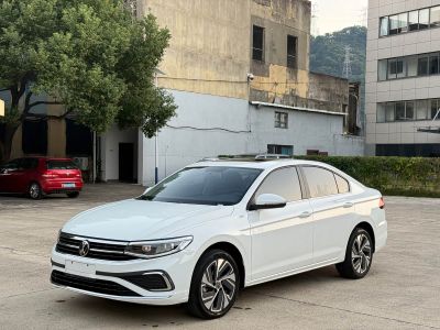 Volkswagen Bora, 2024 г., белый, 76 900 км Volkswagen Bora 2026 200TSI DSG Юэсин PROверсия