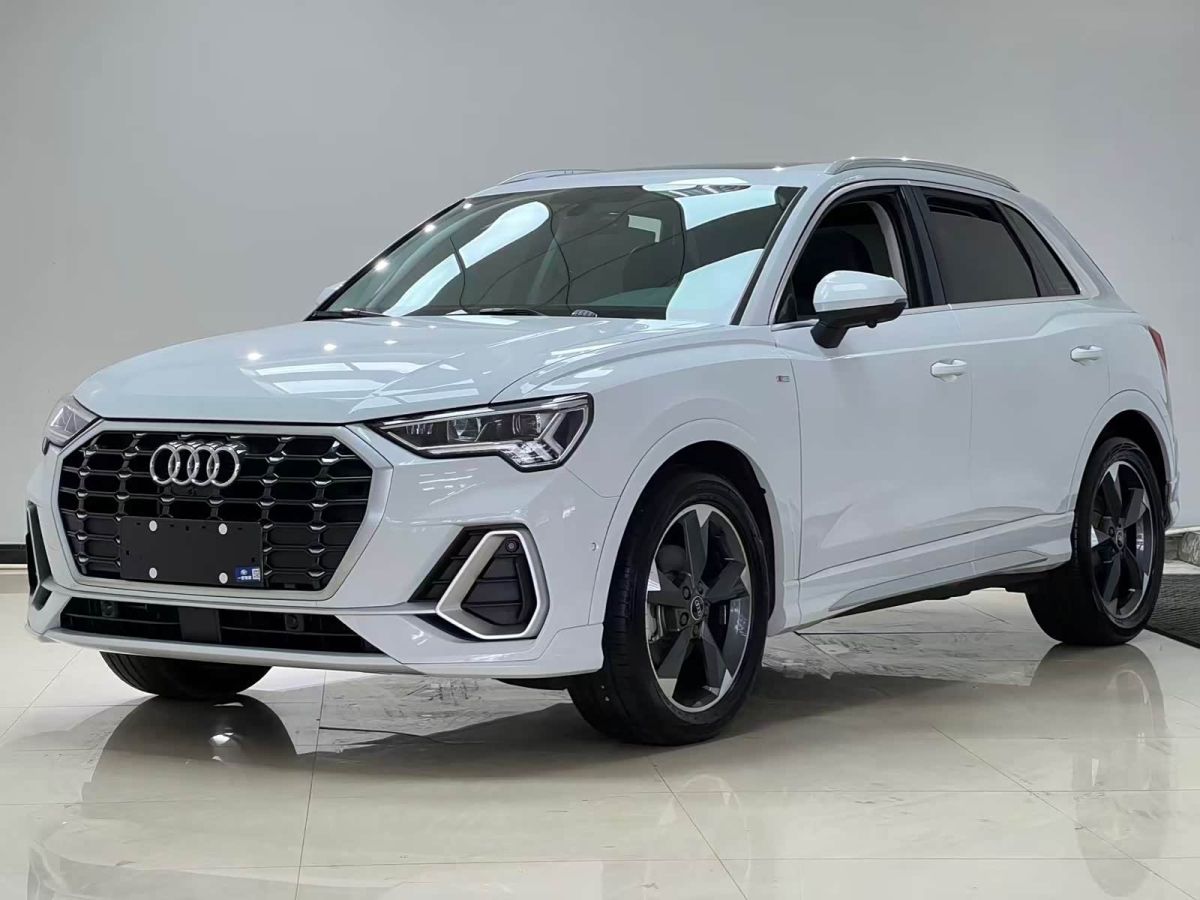 Audi 奥迪Q3, 2022 г., белый, 53 000 км