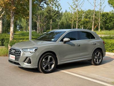 Audi 奥迪Q3, 2024 г., серебристый / серый, 7 000 км