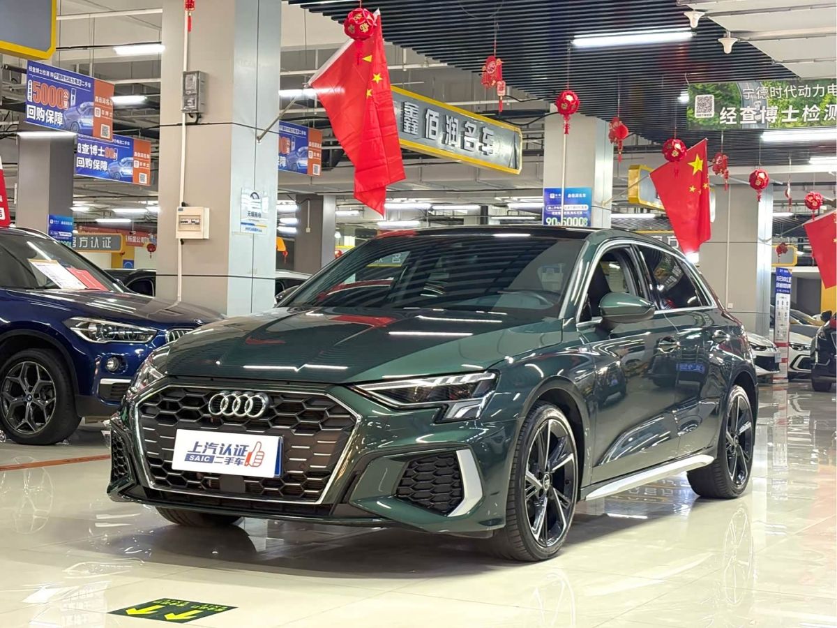 Audi A3, 2023 г., зелёный, 14 000 км