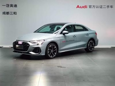 Audi A3, 2025 г., красный / фиолетовый, 21 100 км Audi A3, 2025 г., серебристый / серый, 2 100 км