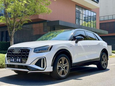 Audi Q2L, 2022 г., белый, 52 000 км Audi 奥迪Q2L, 2022 г., белый, 60 000 км