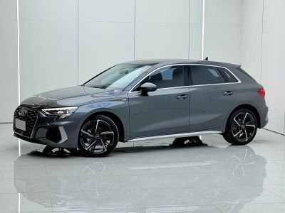Audi A3, 2024 г., серебристый / серый, 21 100 км Audi A3, 2024 г., серебристый / серый, 25 000 км