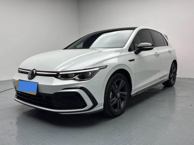 Volkswagen Golf, 2024 г., белый, 55 500 км Volkswagen Golf 2023 обновлённая версия 280TSI DSG R-Line Lite