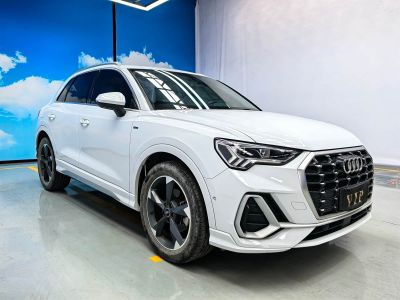Audi Q3, 2022 г., белый, 28 000 км Audi 奥迪Q3, 2022 г., белый, 30 000 км