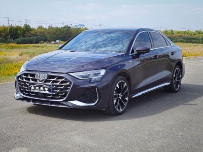 Audi A3, 2026 г., красный / фиолетовый, 6 000 км