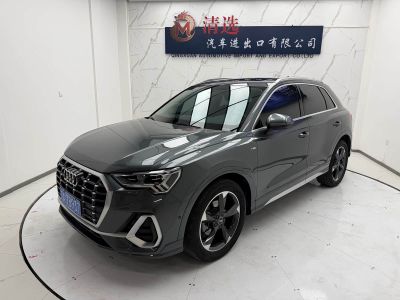 Audi 奥迪Q3, 2022 г., серебристый / серый, 25 000 км
