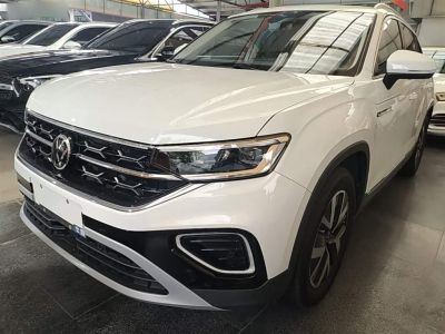 Volkswagen Tayron, 2024 г., белый, 30 000 км Volkswagen Tayron 2023 300TSI одна ведущая ось комплектация «Люкс Plus», исполнение «Цзиньцзе»