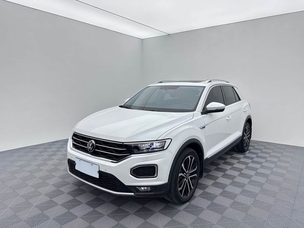 Volkswagen T-Roc, 2022 г., белый, 8 000 км Volkswagen T-Roc 2022 280TSI DSG одна ведущая ось Комфорт PLUS
