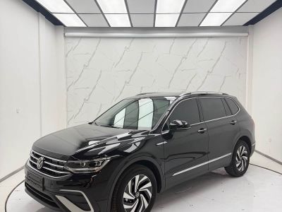 Volkswagen Tiguan L 2023 280TSI автомат одна ведущая ось ограниченная серия «Чаочуан»