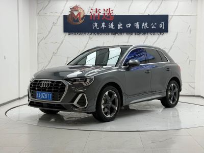 Audi Q3, 2023 г., серебристый / серый, 36 000 км Audi 奥迪Q3, 2023 г., серебристый / серый, 37 000 км