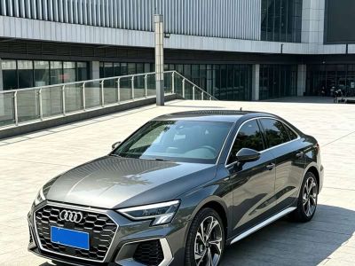 Audi A3, 2024 г., серебристый / серый, 14 000 км Audi A3, 2024 г., серебристый / серый, 17 000 км