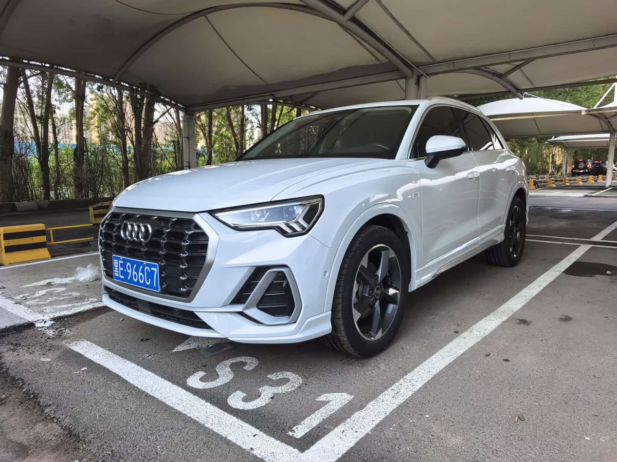 Audi 奥迪Q3, 2023 г., белый, 50 000 км