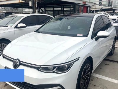 Volkswagen Golf, 2023 г., белый, 35 500 км Volkswagen Golf 2023 280TSI DSG Pro 20 юбилейная версия