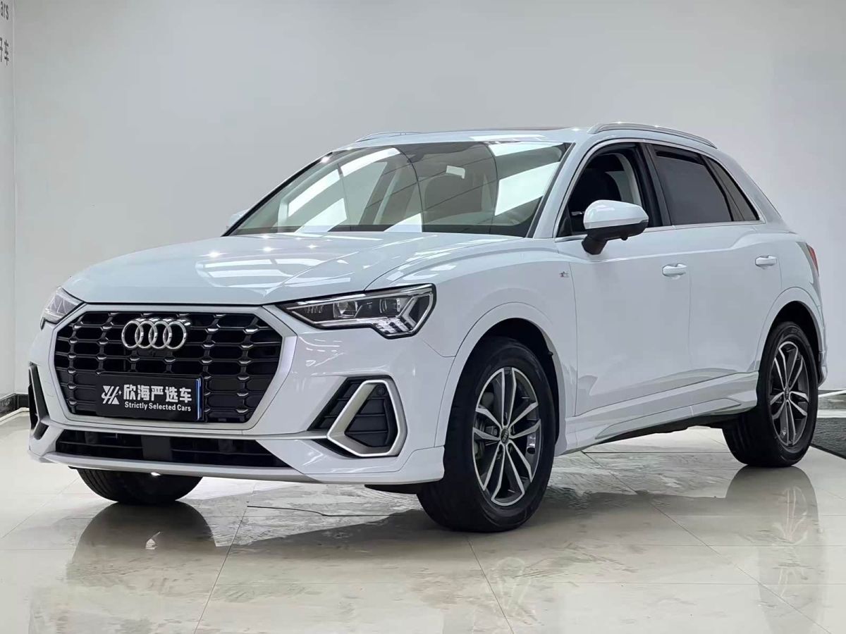 Audi 奥迪Q3, 2023 г., белый, 31 000 км