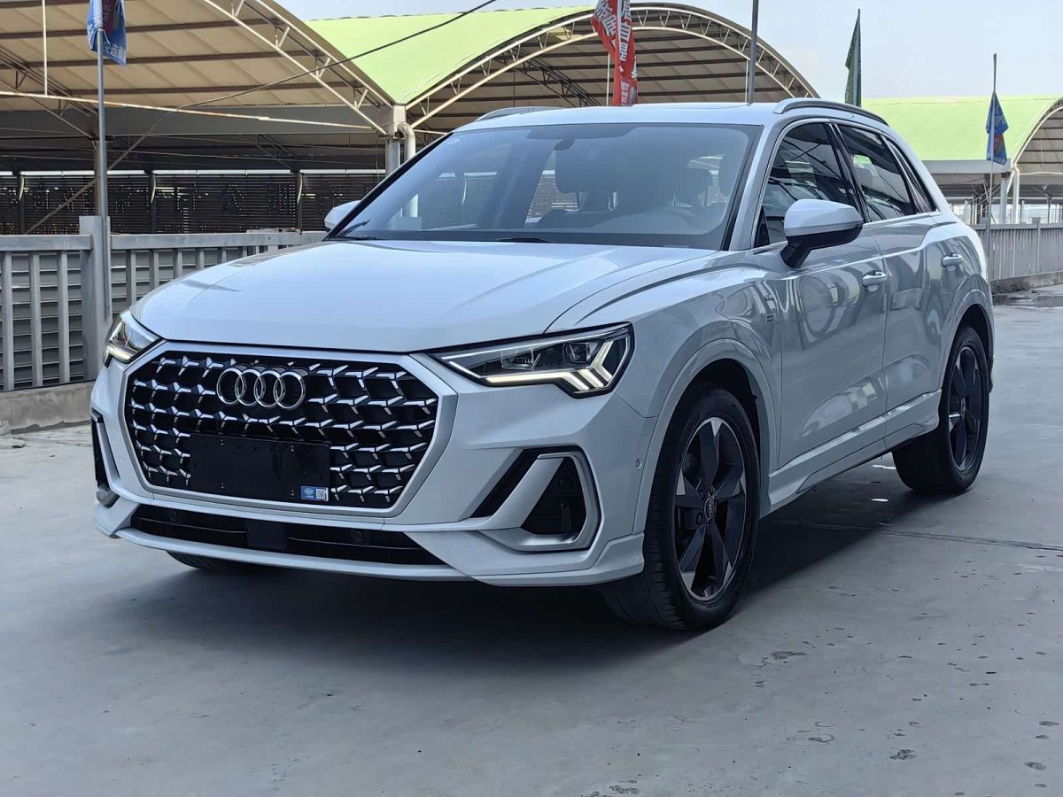 Audi 奥迪Q3, 2024 г., белый, 55 000 км