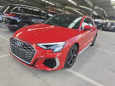 Audi A3, 2022 г., красный / фиолетовый, 26 000 км Audi A3, 2022 г., красный / фиолетовый, 31 700 км