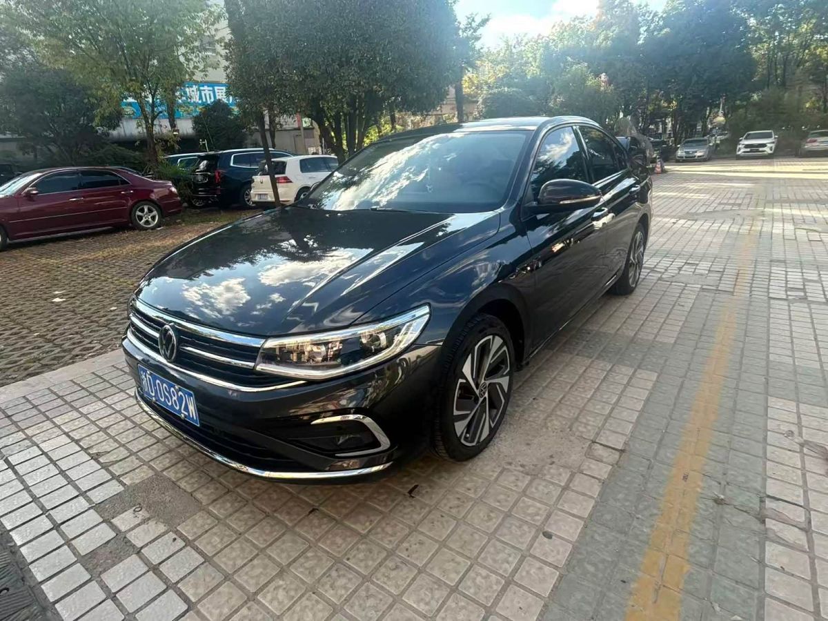 Volkswagen Bora, 2023 г., серебристый / серый, 26 000 км Volkswagen Bora 2023 200TSI DSG комплектация «Чжисин»