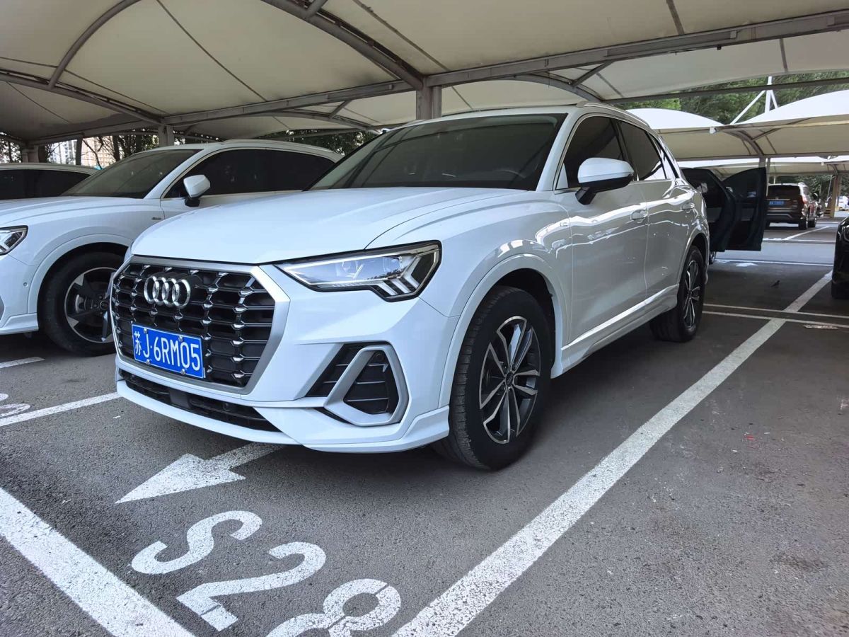Audi 奥迪Q3, 2022 г., белый, 36 000 км