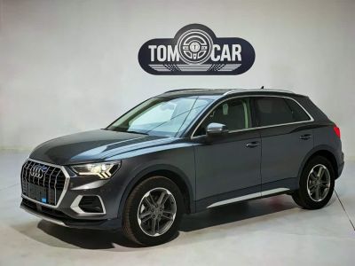 Audi Q3, 2021 г., серебристый / серый, 34 000 км Audi 奥迪Q3, 2021 г., серебристый / серый, 48 000 км
