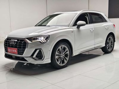 Audi Q3, 2021 г., белый, 72 100 км Audi 奥迪Q3, 2021 г., белый, 77 100 км