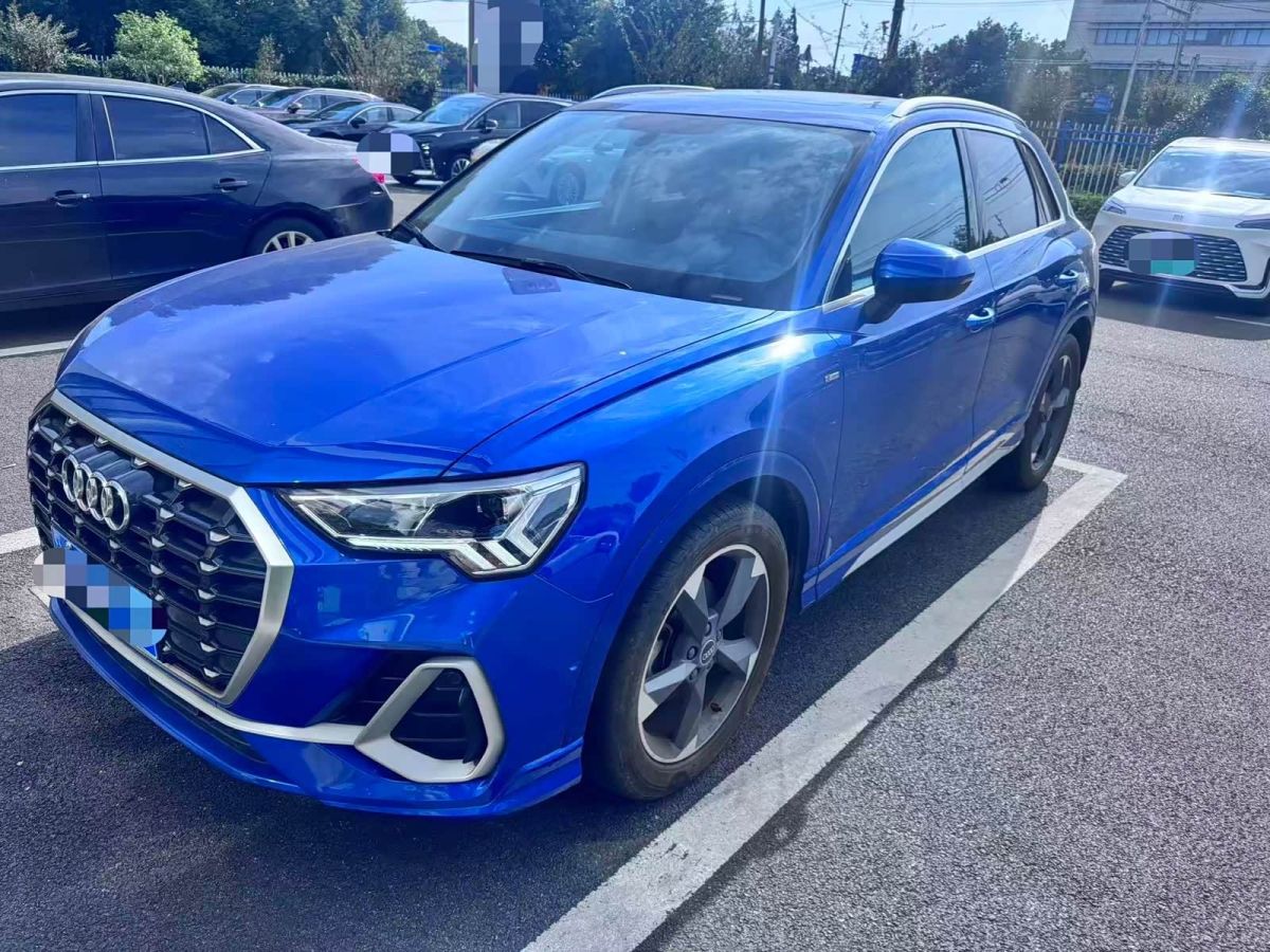 Audi 奥迪Q3, 2021 г., синий, 25 000 км
