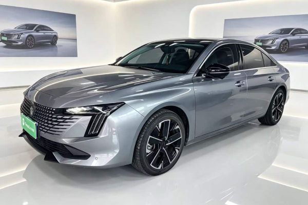 Peugeot 标致508, 2024 г., серебристый / серый, 35 500 км
