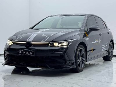 Volkswagen Golf, 2024 г., серебристый / серый, 55 600 км Volkswagen Golf 2023 обновлённая версия 280TSI DSG R-Line Lite