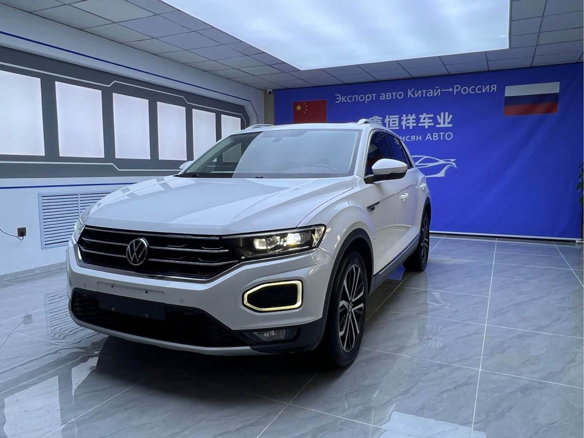 Volkswagen T-Roc, 2022 г., белый, 68 000 км Volkswagen T-Roc 2022 280TSI DSG одна ведущая ось Комфорт PLUS