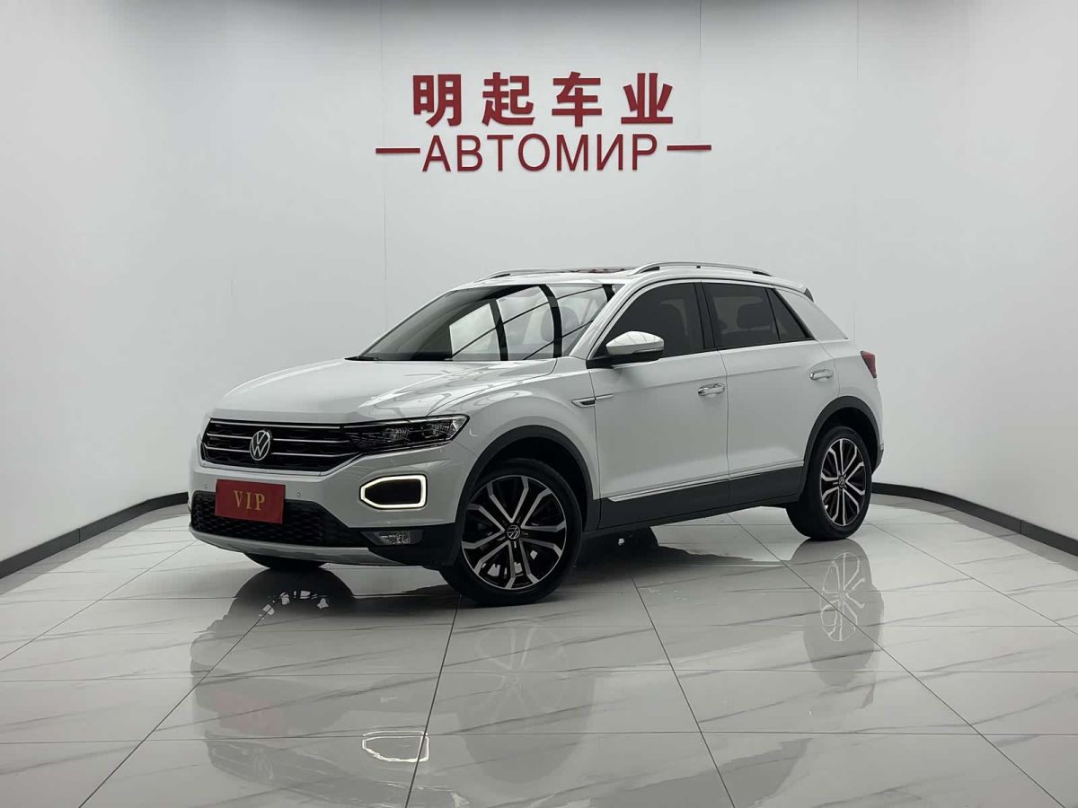 Volkswagen T-Roc, 2022 г., белый, 18 000 км Volkswagen T-Roc 2022 280TSI DSG одна ведущая ось Комфорт PLUS