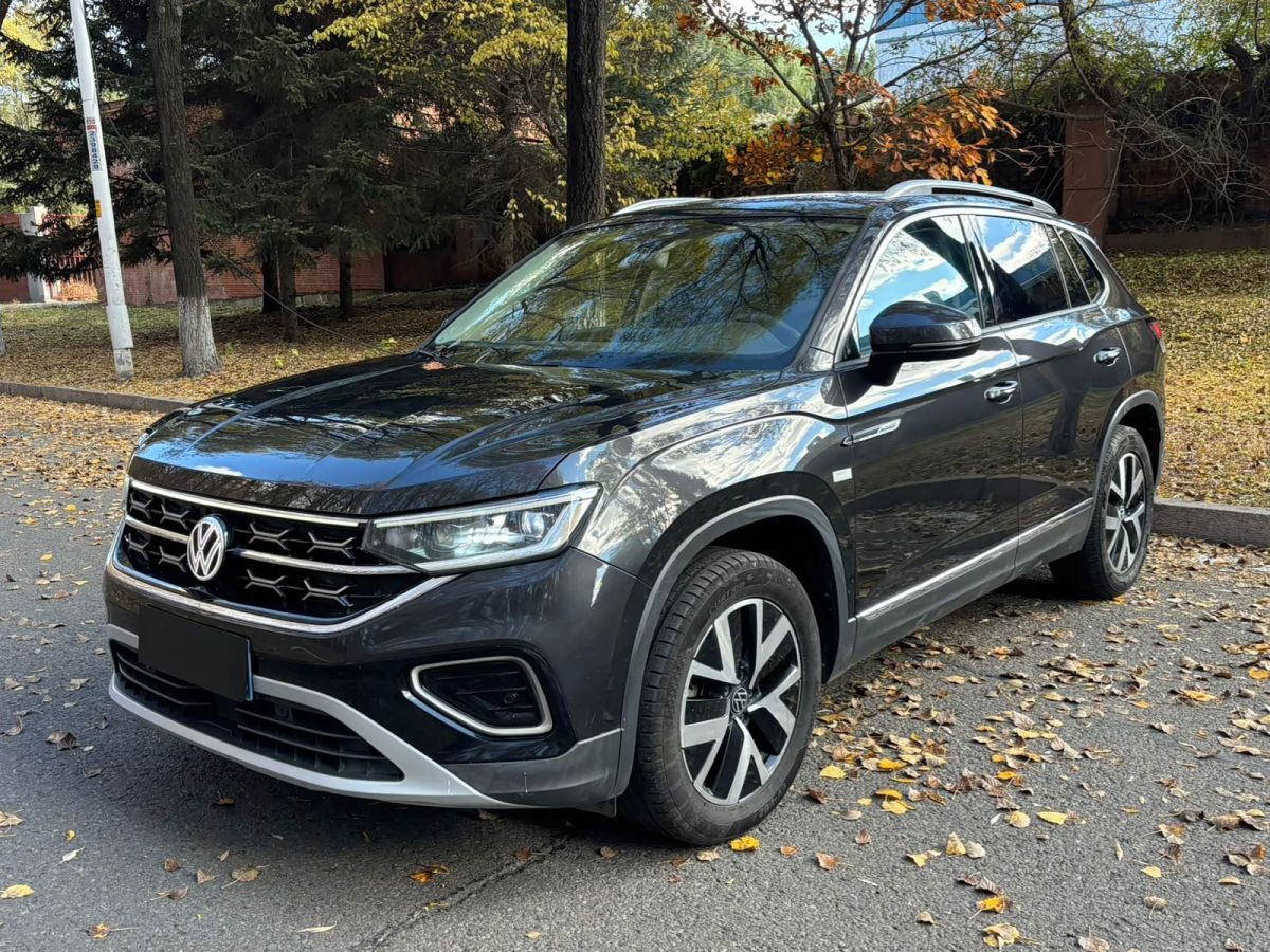 Volkswagen Tayron, 2023 г., чёрный, 37 000 км Volkswagen Tayron 2023 280TSI одна ведущая ось комплектация «Люкс Plus», исполнение «Цзиньцзе»