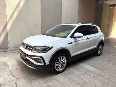 Volkswagen T-Cross, 2022 г., красный / фиолетовый, 35 000 км Volkswagen T-Cross 2022 1.5L Автомат Комфорт