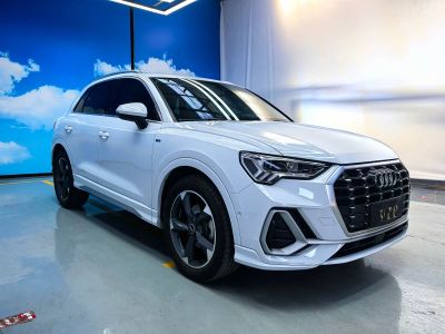 Audi Q3, 2022 г., белый, 28 000 км Audi 奥迪Q3, 2022 г., белый, 29 000 км