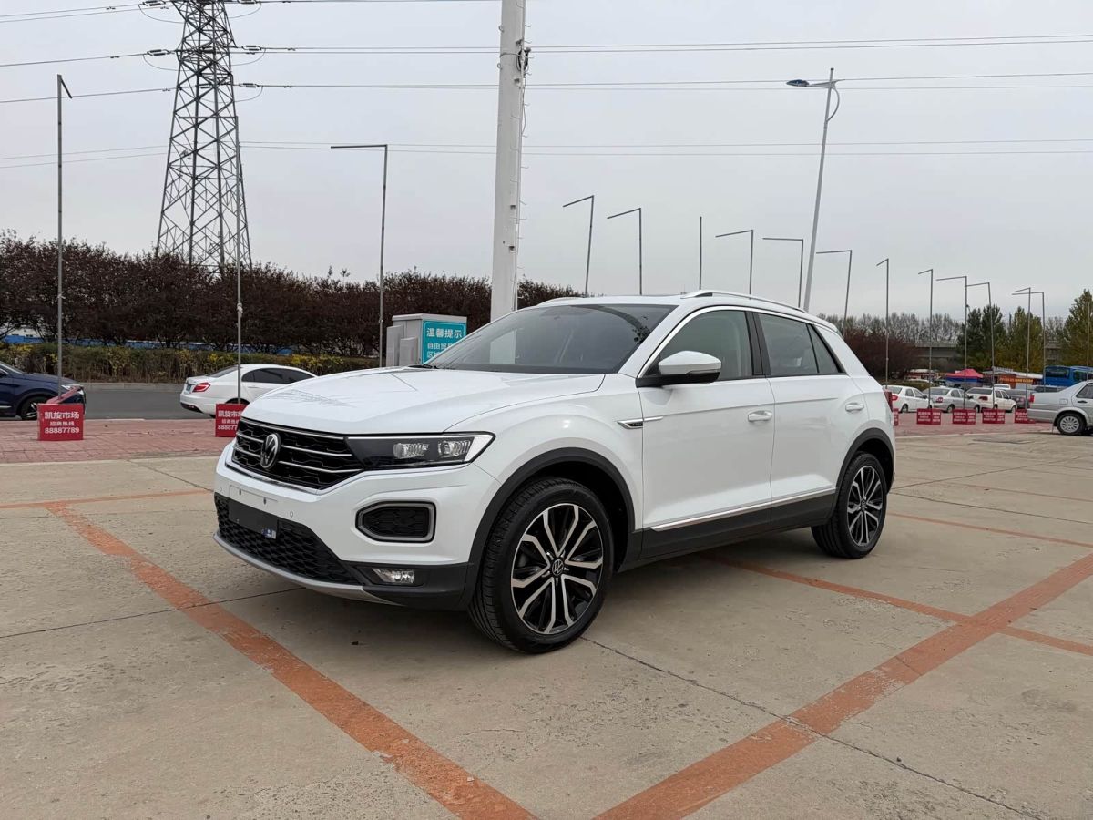 Volkswagen T-Roc 2022 280TSI DSG одна ведущая ось Комфорт PLUS