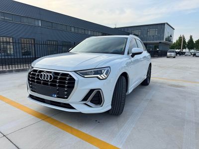 Audi Q3, 2022 г., белый, 24 000 км Audi 奥迪Q3, 2022 г., белый, 28 000 км