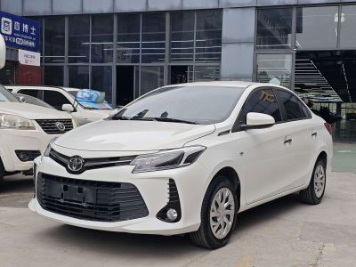 Toyota Vios, 2022 г., белый, 37 500 км Toyota Vios, 2023 г., белый, 33 000 км