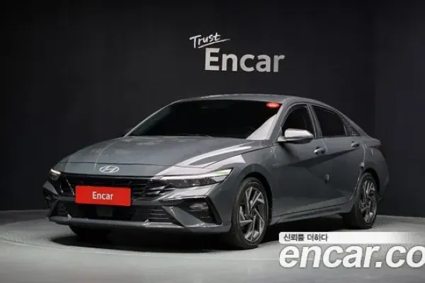 Hyundai обновлённая версия Elantra (CN7), 2023 г., тёмно-серый, 11 809 км