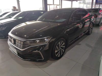 Volkswagen Passat PHEV, 2023 г., чёрный, 50 000 км Volkswagen Passat подключаемый гибрид 2022 обновлённая версия 430PHEV гибрид комплектация «Элита»