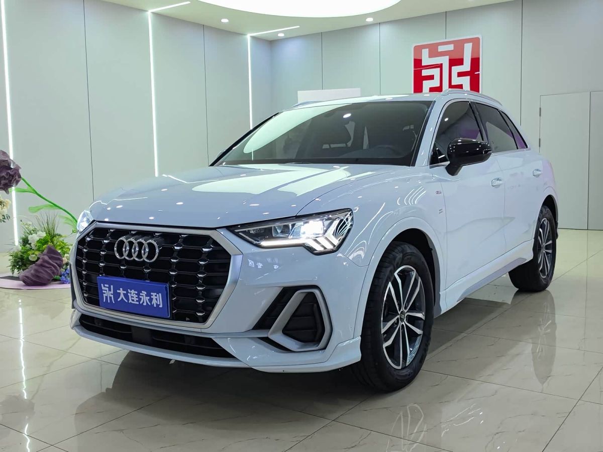 Audi 奥迪Q3, 2023 г., белый, 33 000 км
