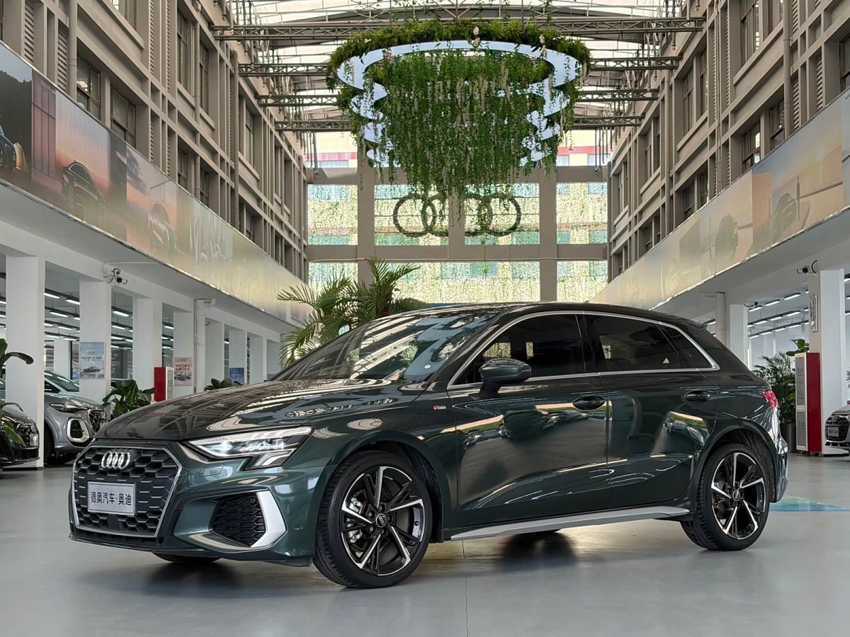 Audi A3, 2023 г., зелёный, 21 000 км