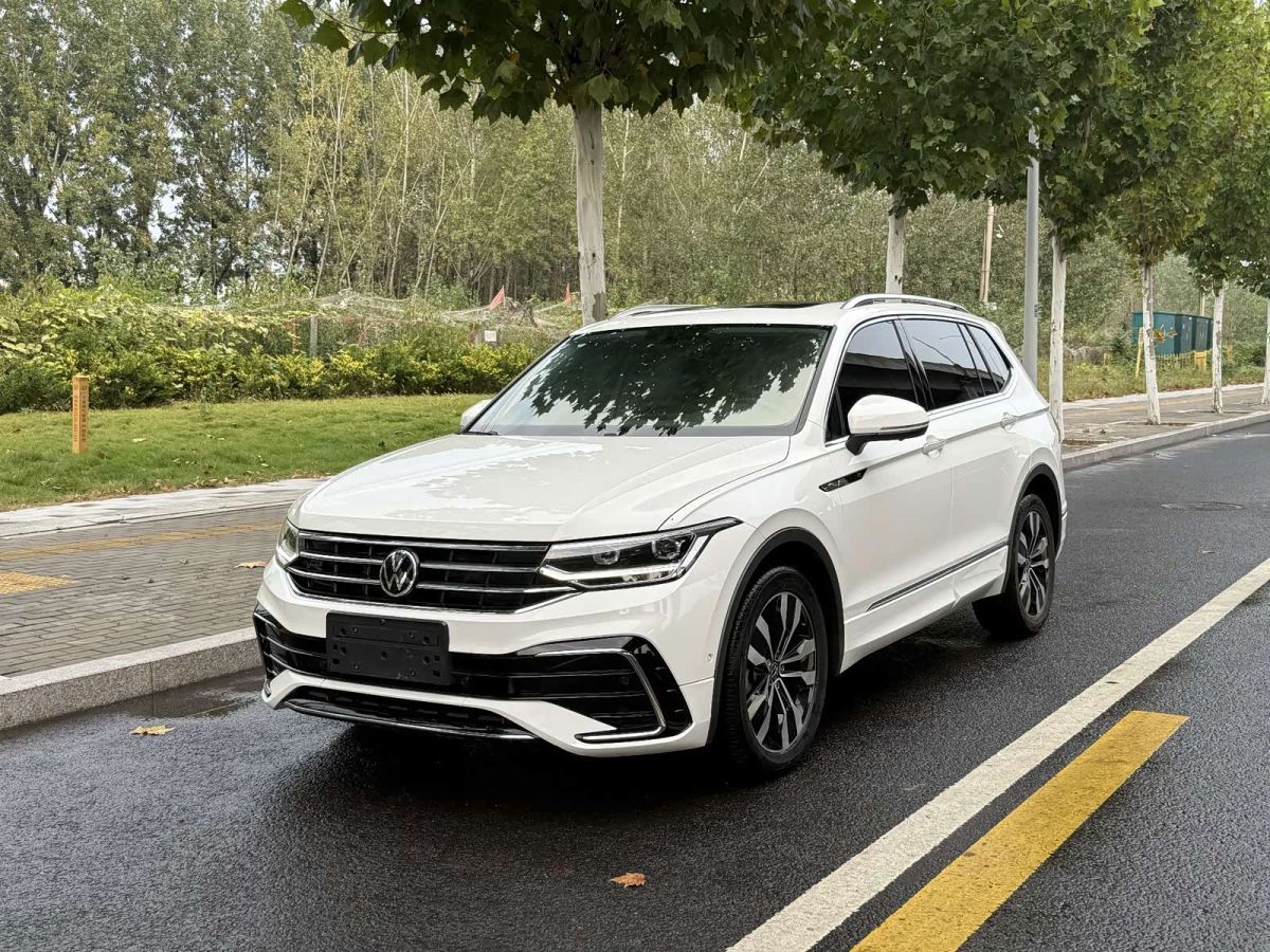 Volkswagen Tiguan L 2022 330TSI автомат одна ведущая ось R-Line комплектация «Юэсян»
