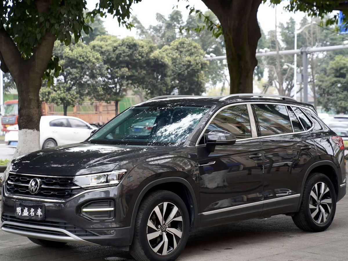 Volkswagen Tayron, 2022 г., чёрный, 49 000 км Volkswagen Tayron 2022 330TSI одна ведущая ось комплектация «Люкс Чжилянь» Plus
