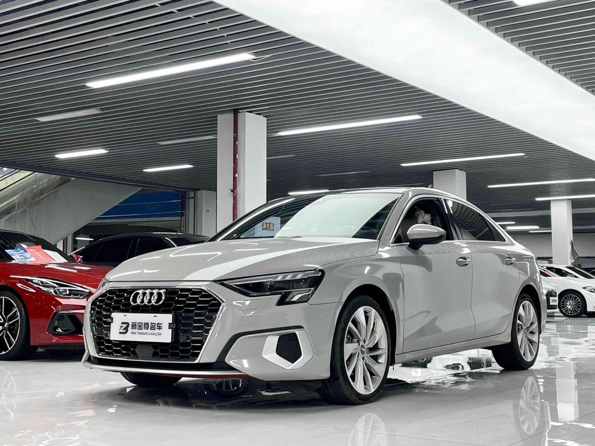 Audi A3, 2021 г., красный / фиолетовый, 21 600 км Audi A3, 2021 г., красный / фиолетовый, 21 600 км